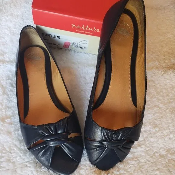 Nurture Taci Flat - Picture 2 of 7